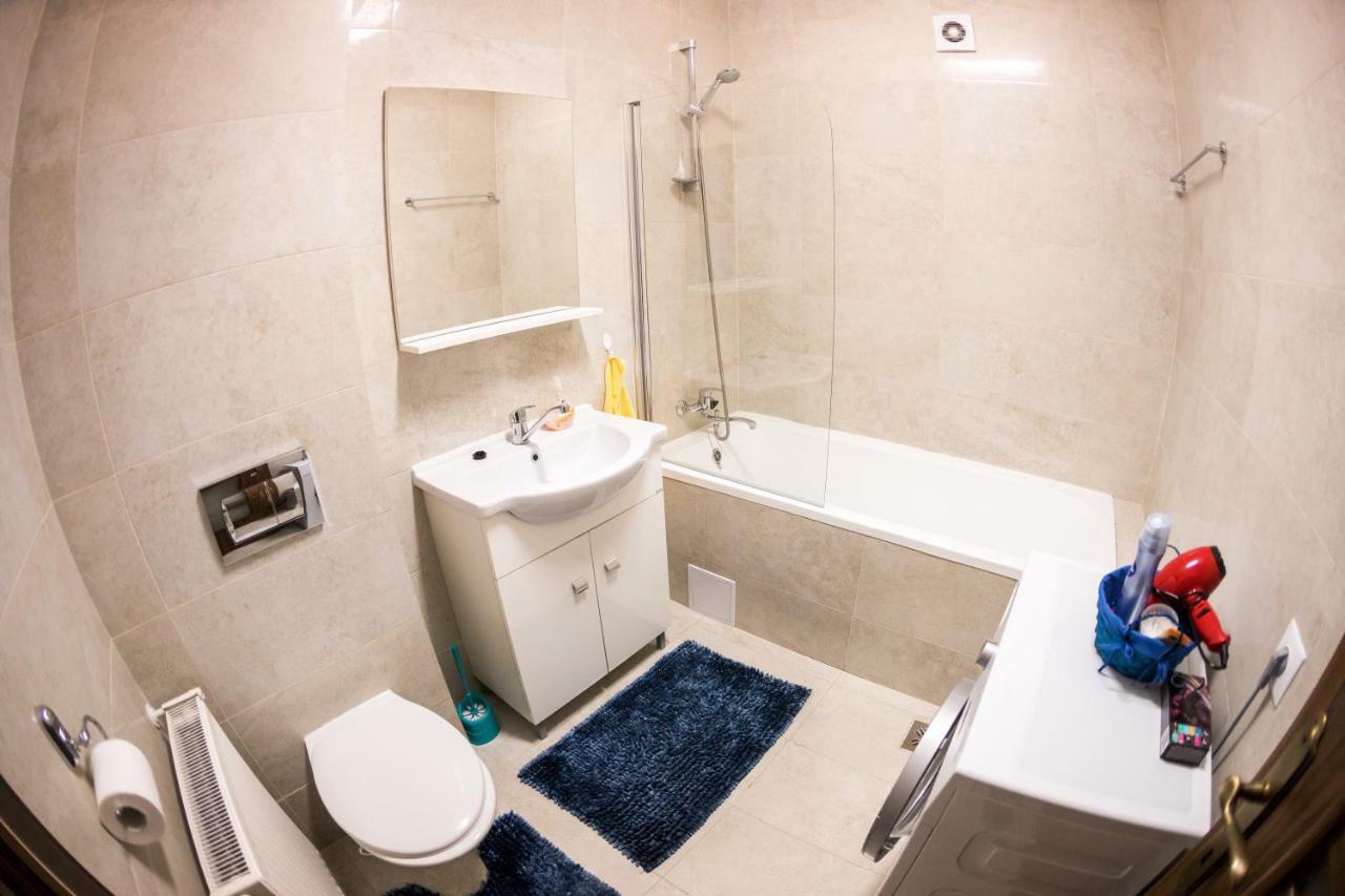 Travel Homzzz Apartments Târgu-Mureş エクステリア 写真