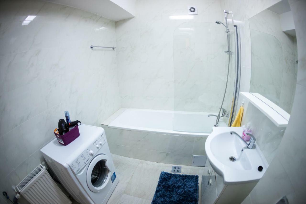 Travel Homzzz Apartments Târgu-Mureş エクステリア 写真